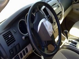 2008 TOYOTA TACOMA WHITE SR5 CREW CAB 4.0 AT 2WD.  Z24863